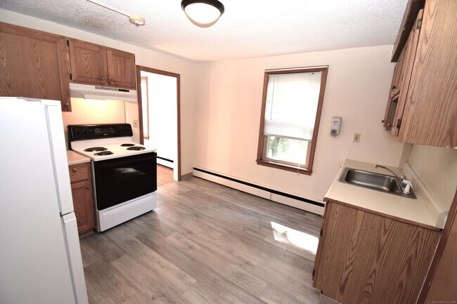 Building Photo - 28 Drive Way