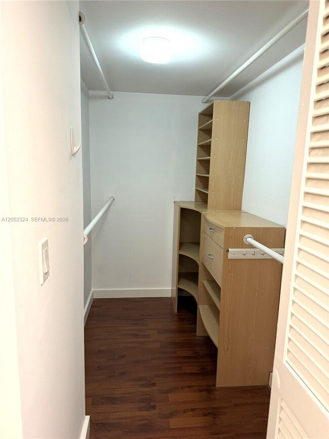 Building Photo - 3800 N Hills Dr