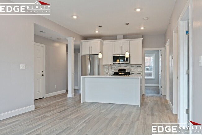 Building Photo - 96 Sutherland Rd
