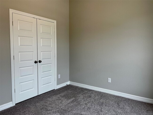 Building Photo - 24226 Maple Summit Ln