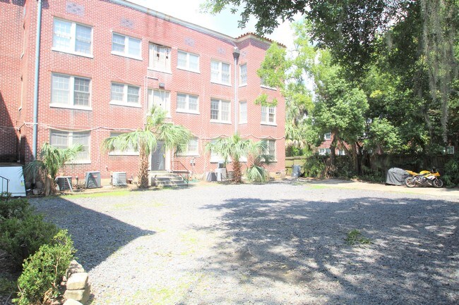 Building Photo - 1025 Goodwin St