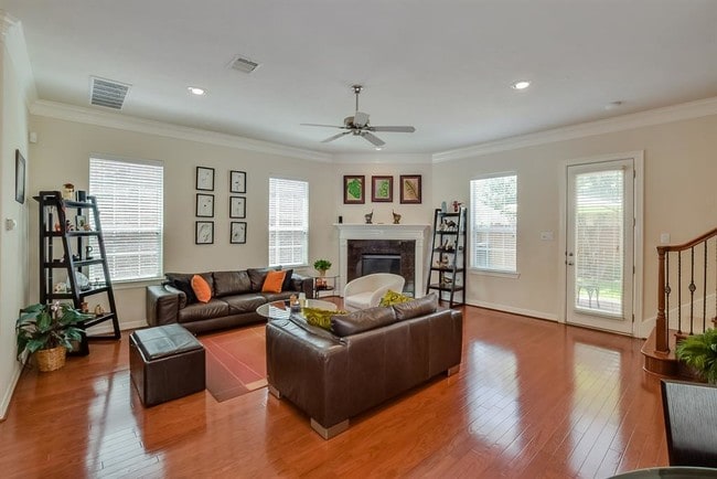 Building Photo - 1130 Sopris Dr