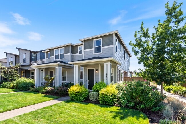 Building Photo - Beautiful 3-Bed, 3-Bath Home in Reeds Cros...