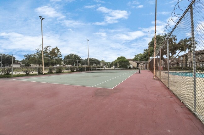 Building Photo - 12400 Brookglade Cir