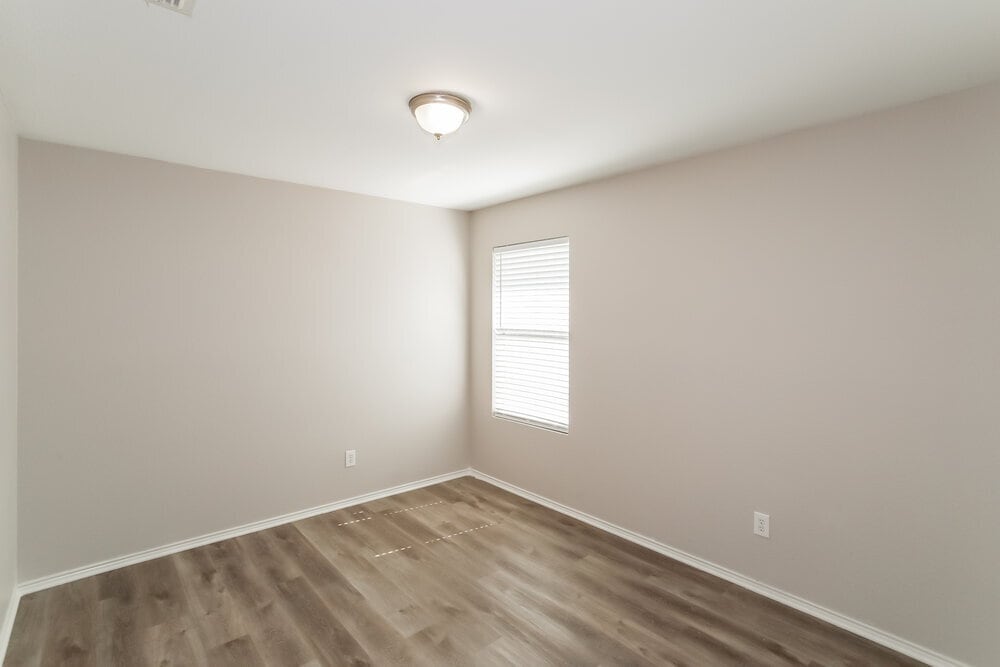 Building Photo - 1016 Fort Apache Dr