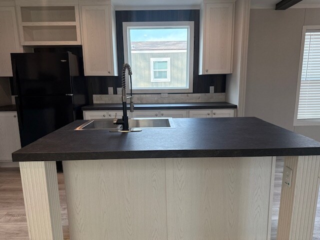 Building Photo - 15927 S Flores Rd