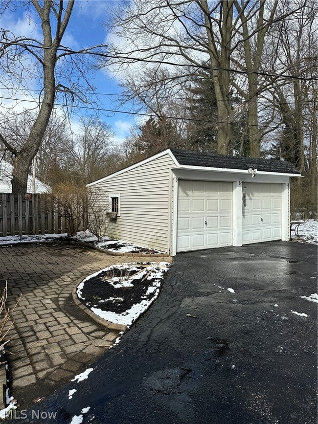 Building Photo - 1579 Laclede Rd