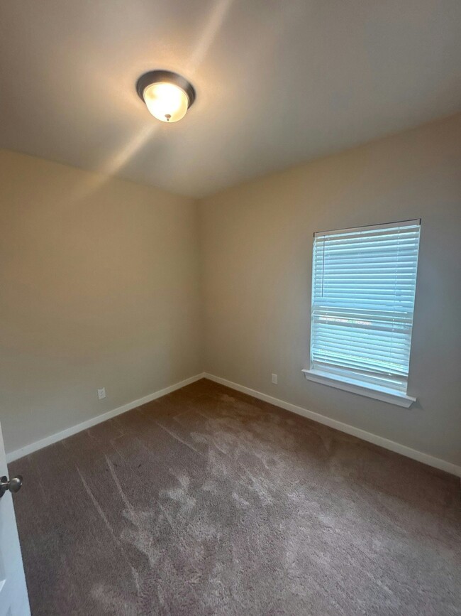 Building Photo - 108 Marietta St