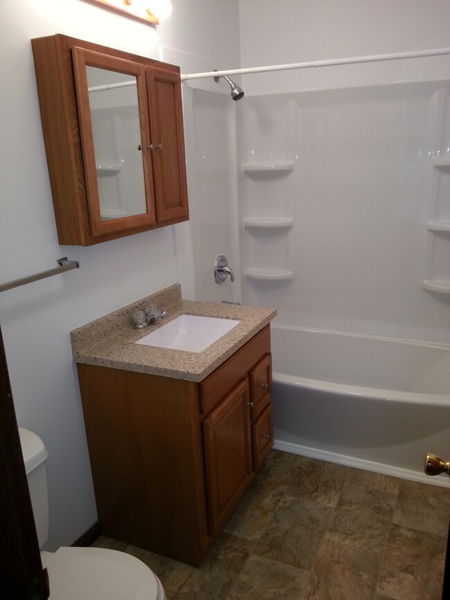 Second Floor - Full Bath - 281 Mulberry Ave