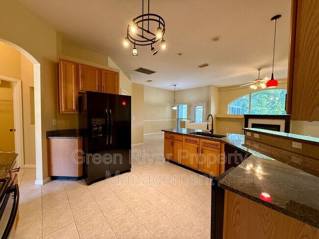 Building Photo - 8716 Canopy Oaks Dr