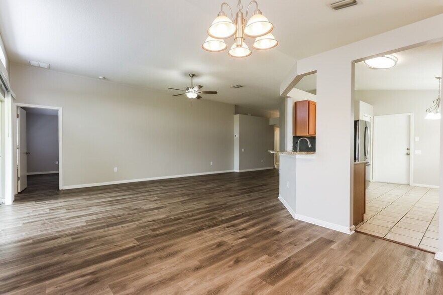 Building Photo - 1106 Summer Breeze Dr