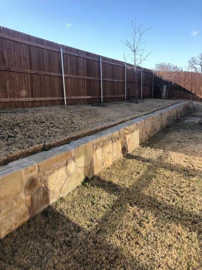 Building Photo - 4 Bdrm/2Bath in the Heart of Weatherford!