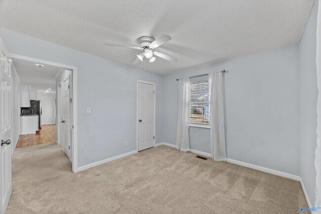 Building Photo - 107 Beaver Run Dr