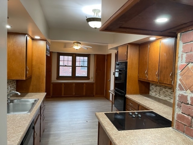 Kitchen - 1919 George Washington Blvd