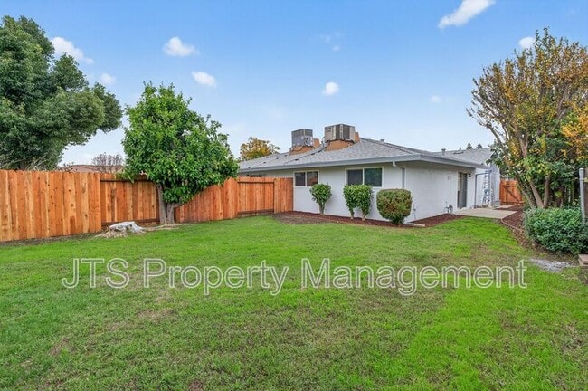 Building Photo - 6120 Westview Way