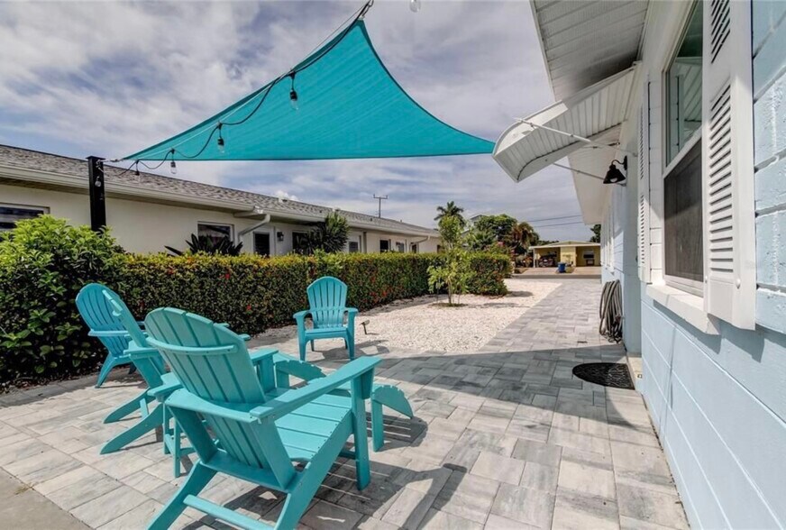 Building Photo - 11325 1st St E