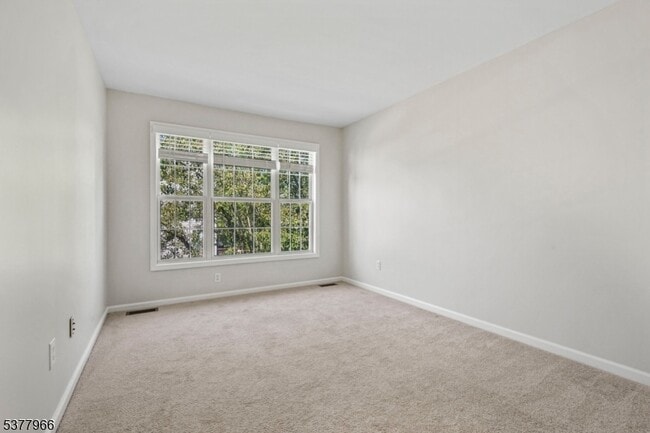 Building Photo - 107 Brittany Ct
