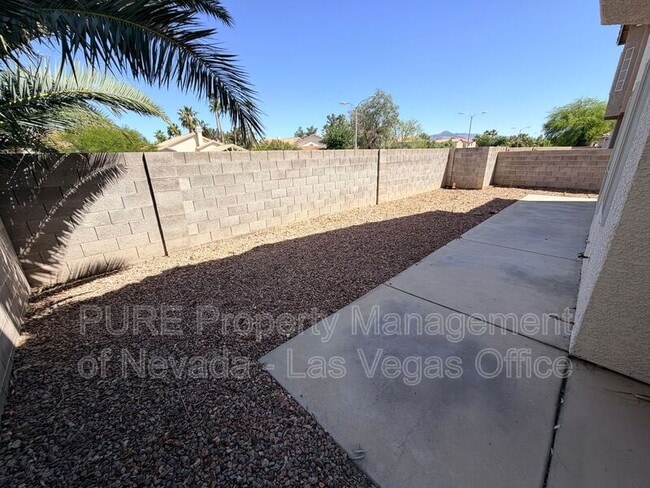 Building Photo - 266 Bluefield Ln