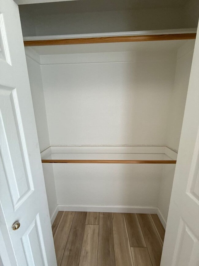 Building Photo - 5512 Murray St SE