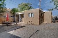 Building Photo - 306 Stanford Dr SE