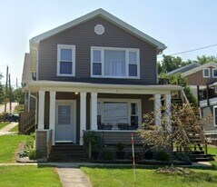 Building Photo - 512 E Illinois St