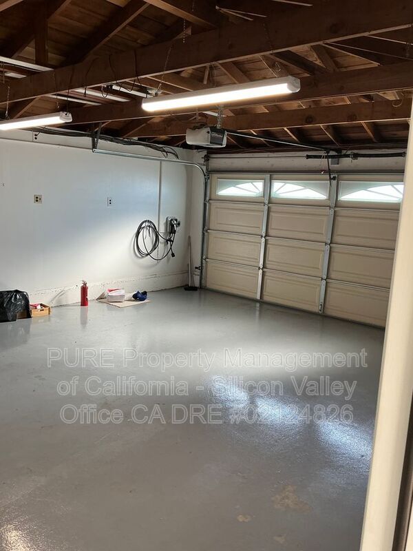 Building Photo - 2607 Erskine Ln