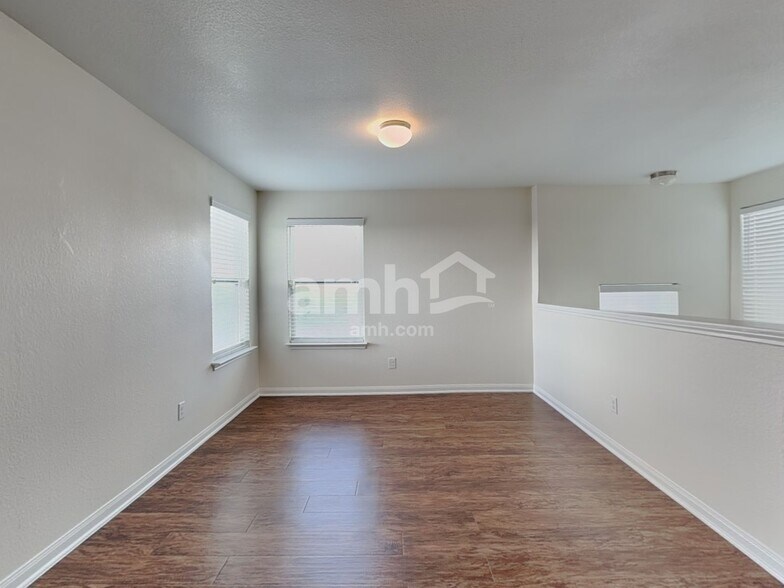 Building Photo - 19905 Per Lange Pass