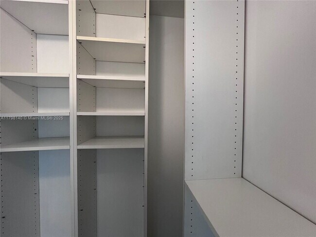 Building Photo - 50 Menores Ave