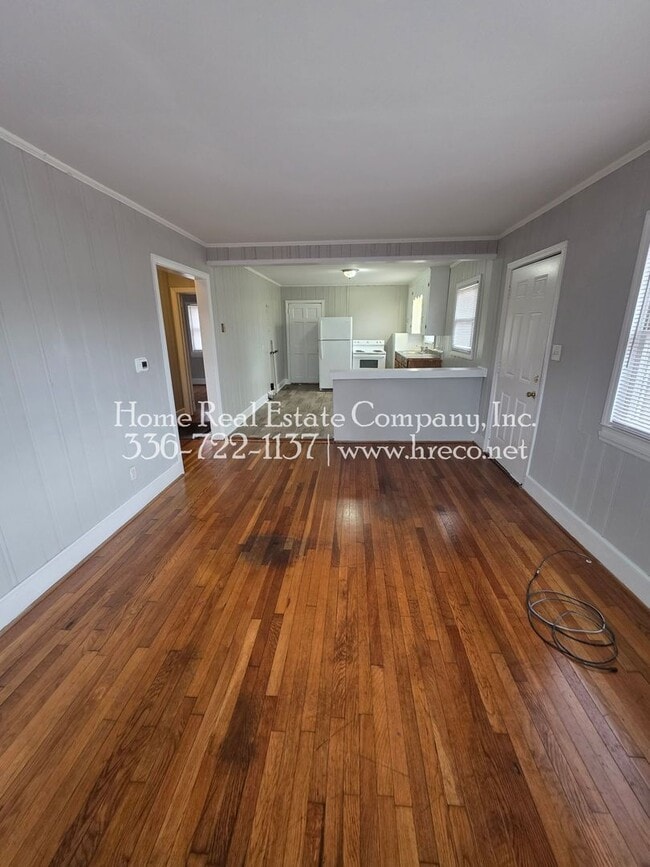 Building Photo - 2418 Newark St