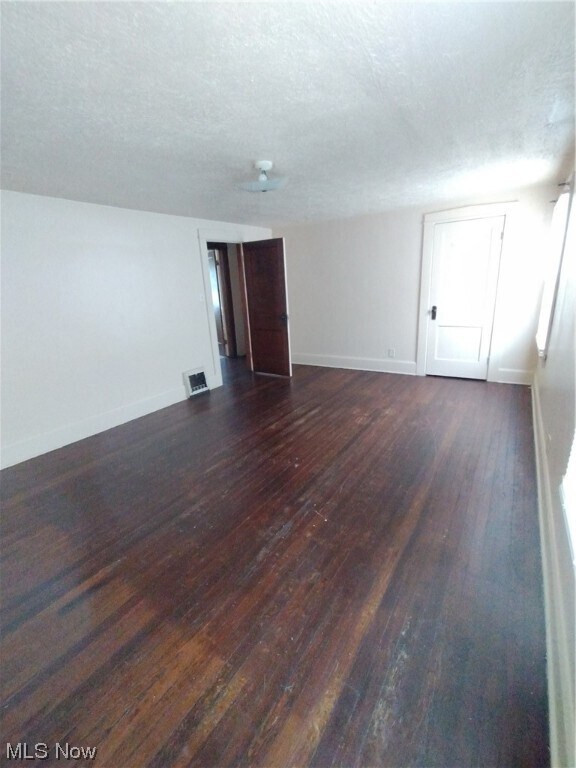 Building Photo - 105 E Boston Ave