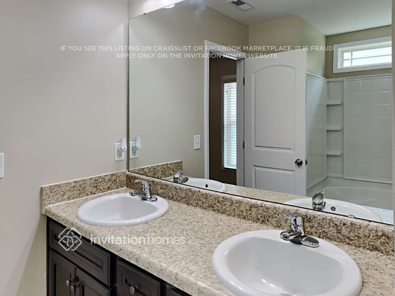 Building Photo - 217 Nelson Ln