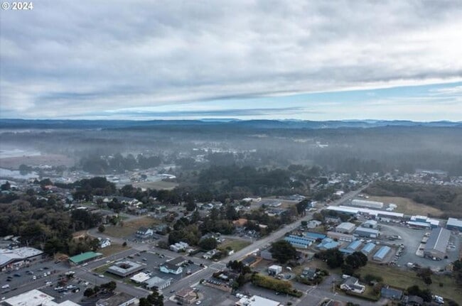 Building Photo - 2166