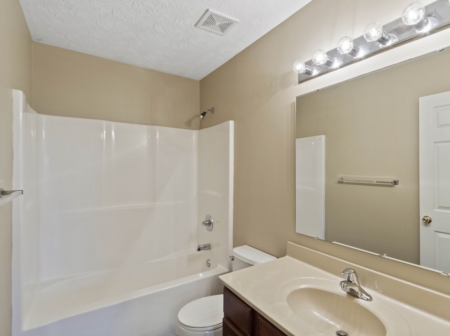 Building Photo - 5877 Hayden Dr