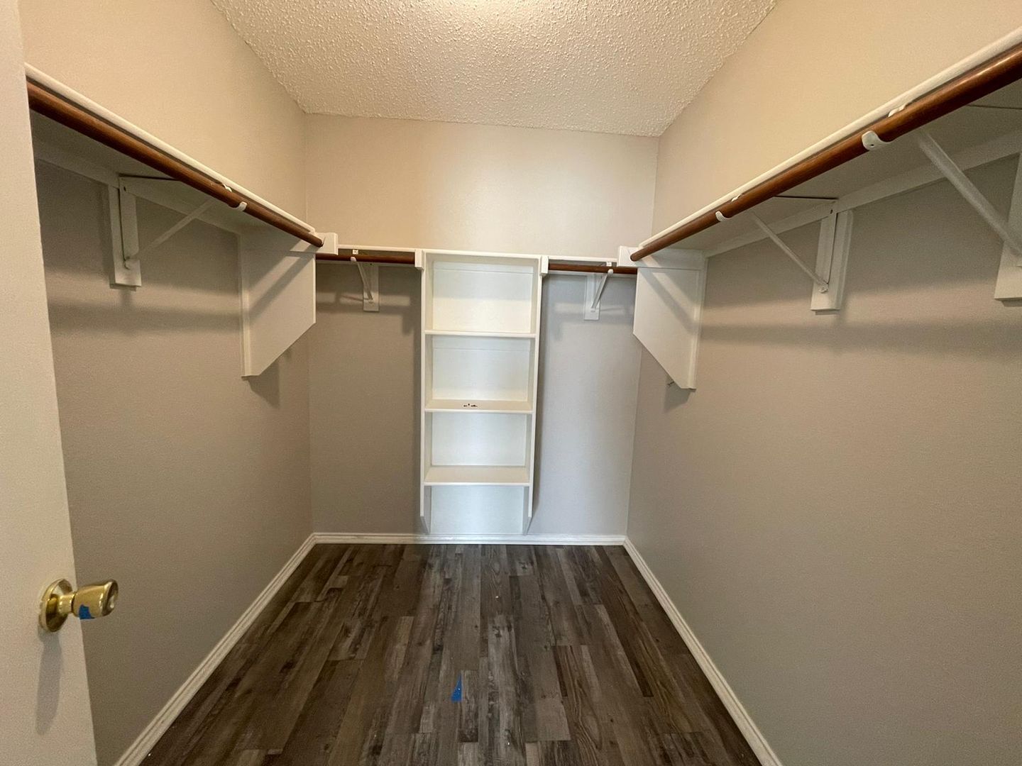 Building Photo - 5013 Waterford Dr