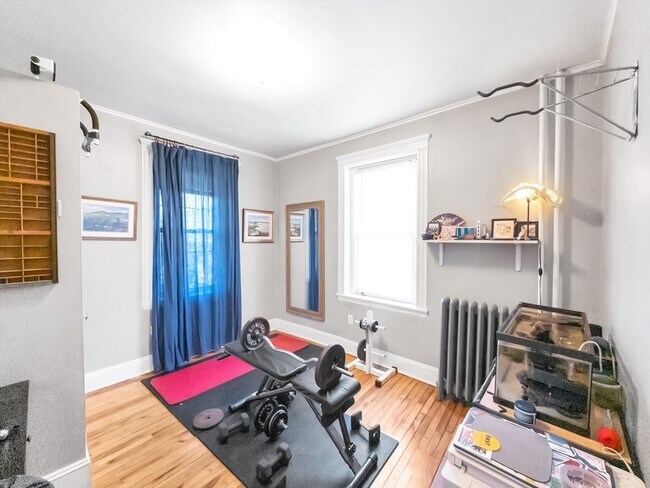 Building Photo - 593 Centre St