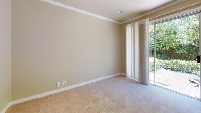 Building Photo - 4110 El Bosque Dr