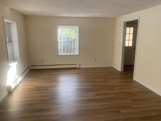 Living Room - 4 Obrien Glenway