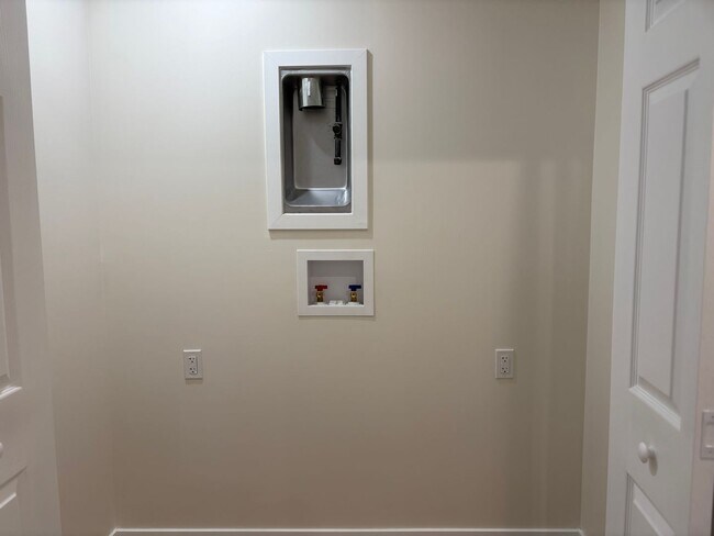 Building Photo - 22Dalton