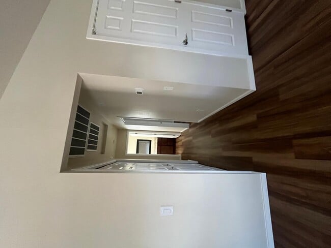 Building Photo - 357 Cliffs Pkwy