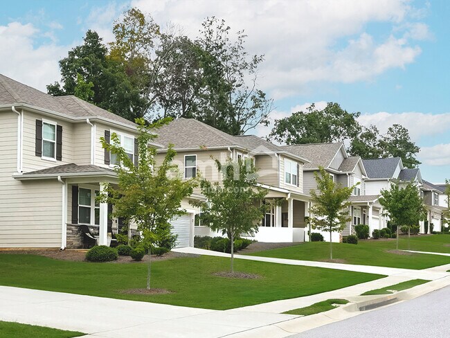 Building Photo - 111 Fairway Crossing Way