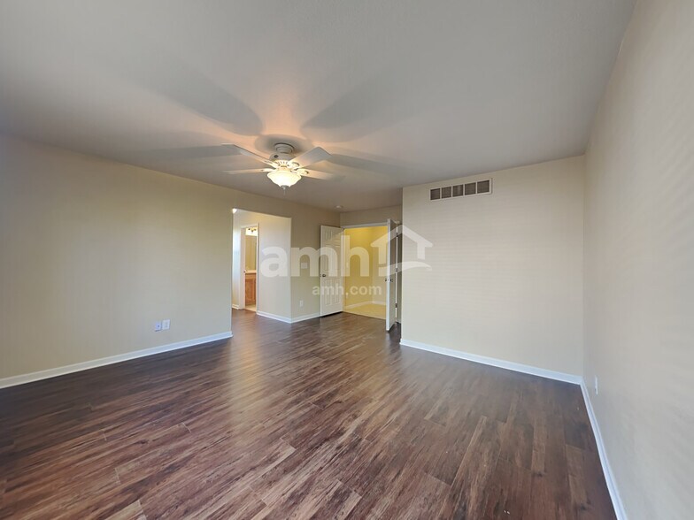 Building Photo - 13051 Uinta St
