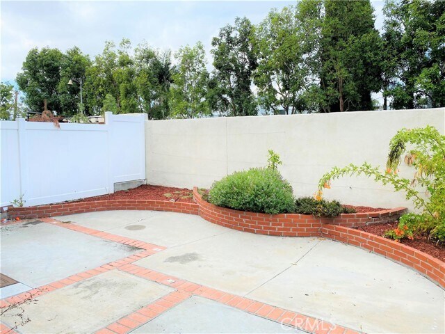 Building Photo - 26941 Stonehaven