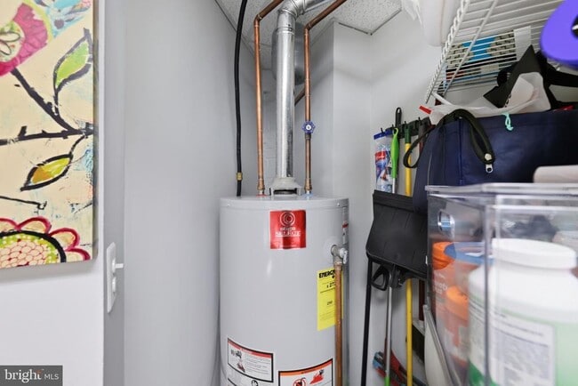 Building Photo - 7137 Murray Ln