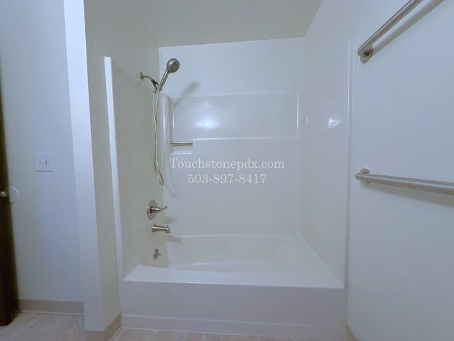 Building Photo - MFP-00108