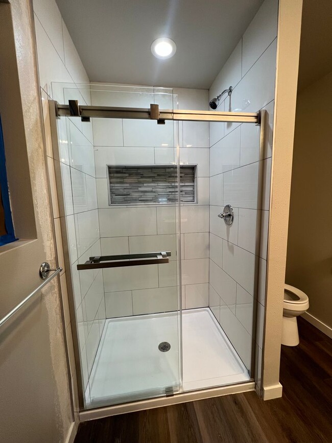 Building Photo - 2 bedroom rambler with Issaquah schools