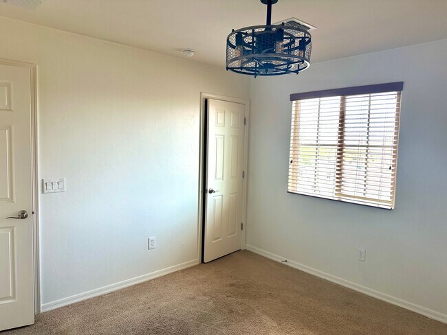 Building Photo - Stunning 2 story home in Oro Valley!!
