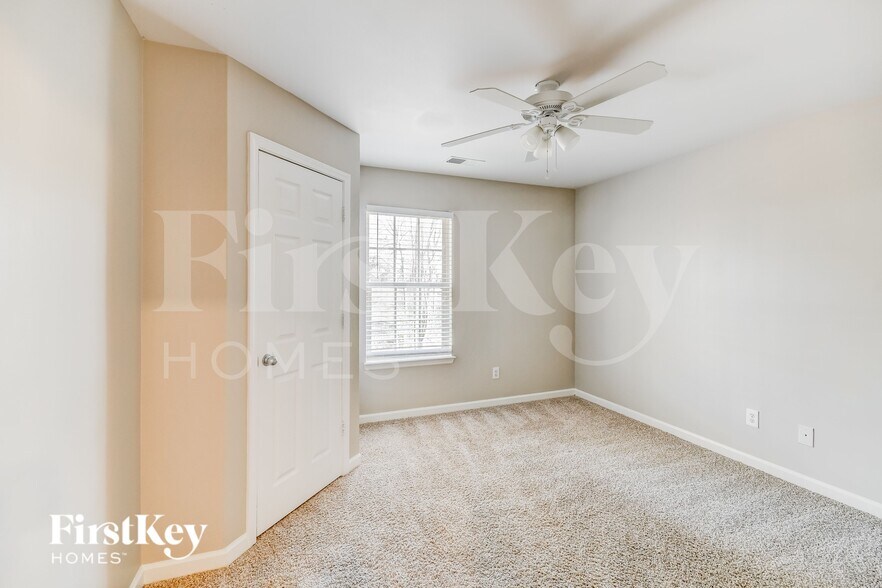 Building Photo - 290 Mill Rd