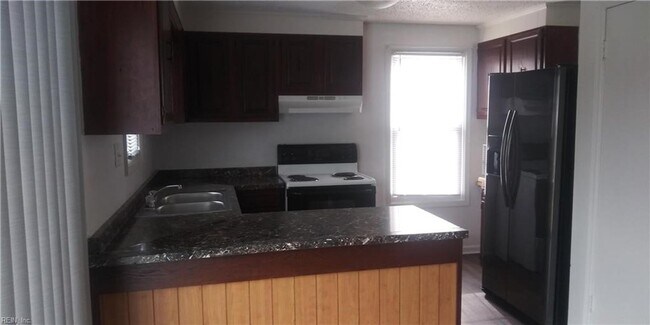 Building Photo - Virginia Village