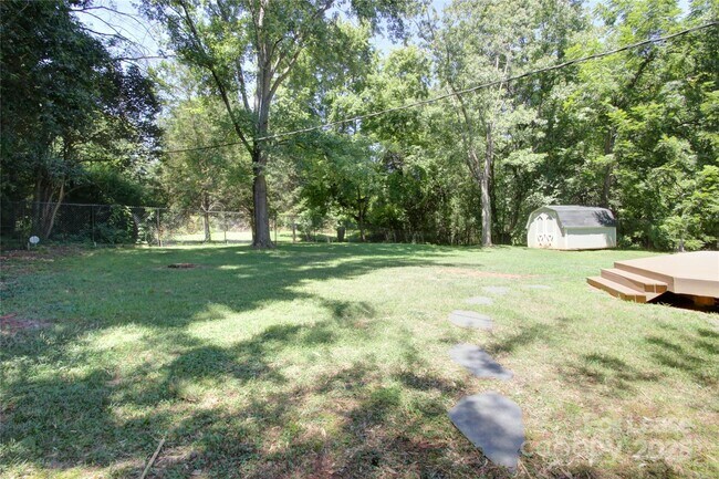 Building Photo - 5012 Furman Pl