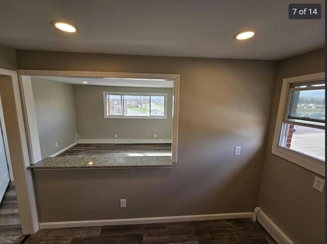 Building Photo - 1656 Abbott Rd